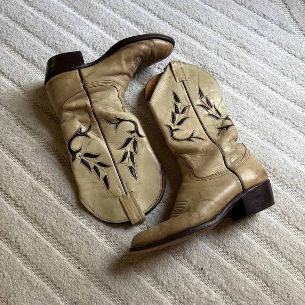 RARE VTG 1980s Nocona beige leather cowboy boots size 8M/9.5W Western Boho